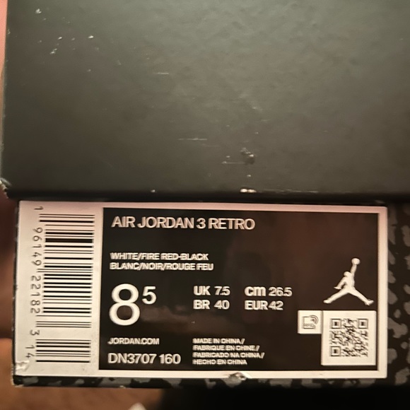 Air Jordan Retro 3 Fire Red - Picture 4 of 5